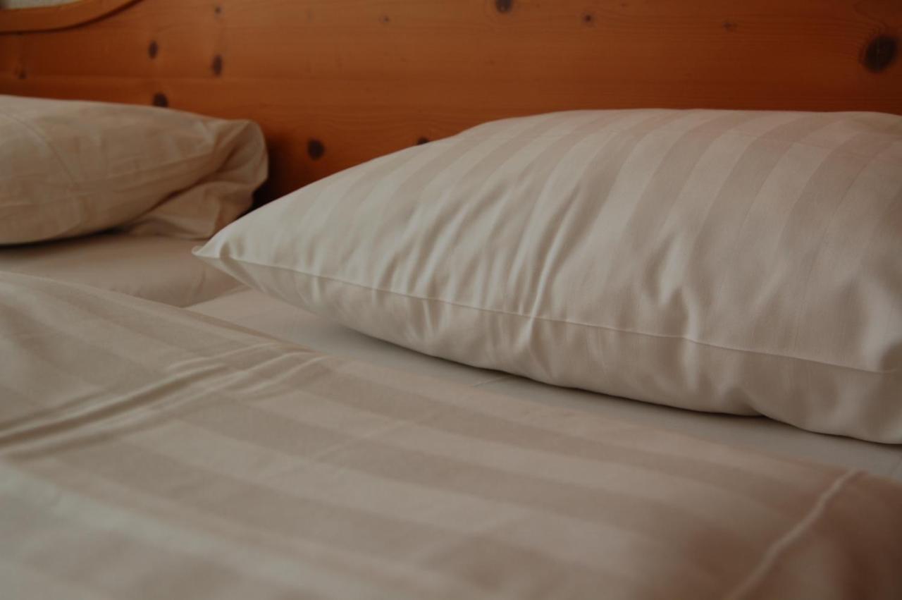 Hotel Gruener Baum Bretzenheim エクステリア 写真