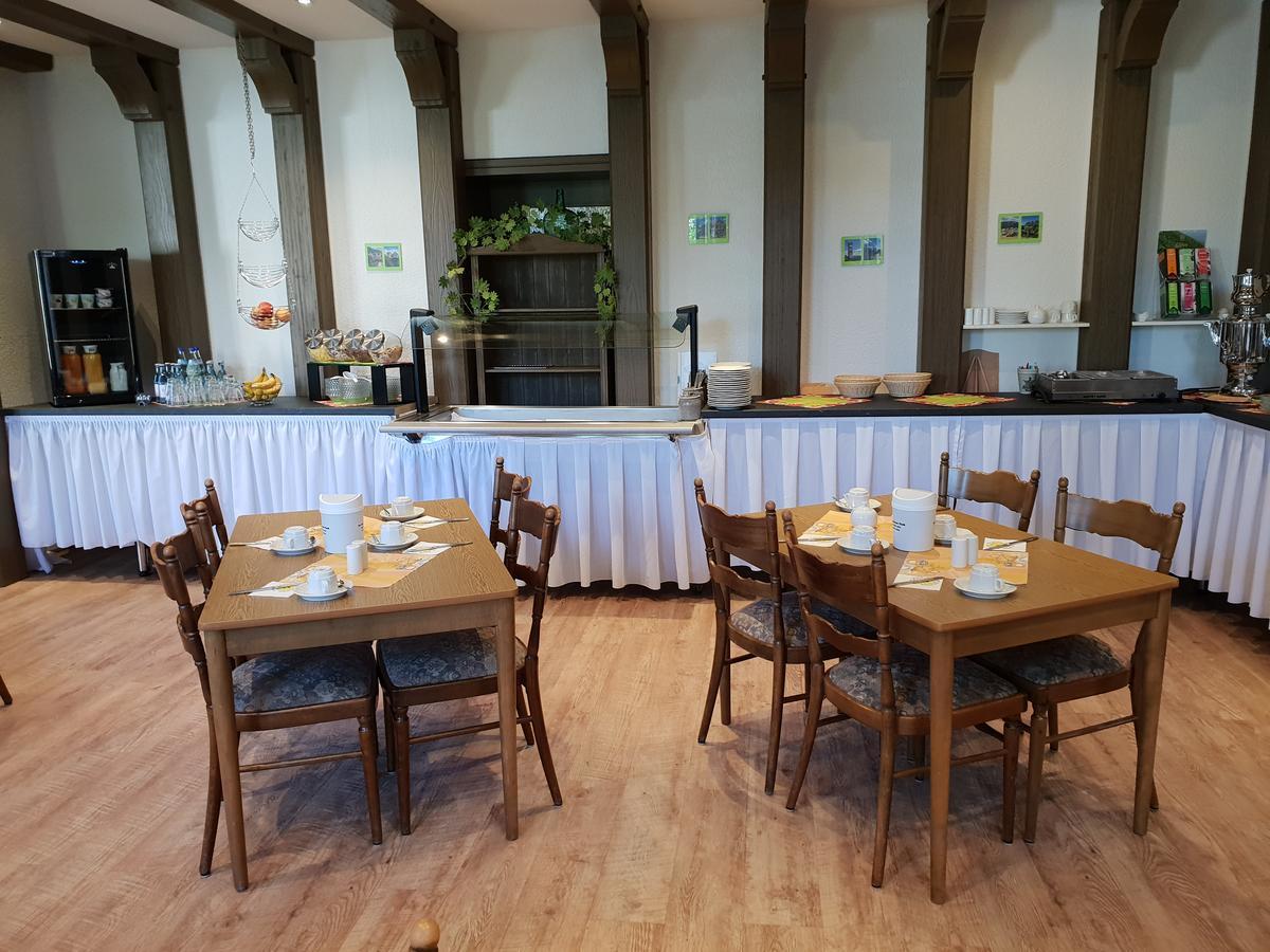 Hotel Gruener Baum Bretzenheim エクステリア 写真