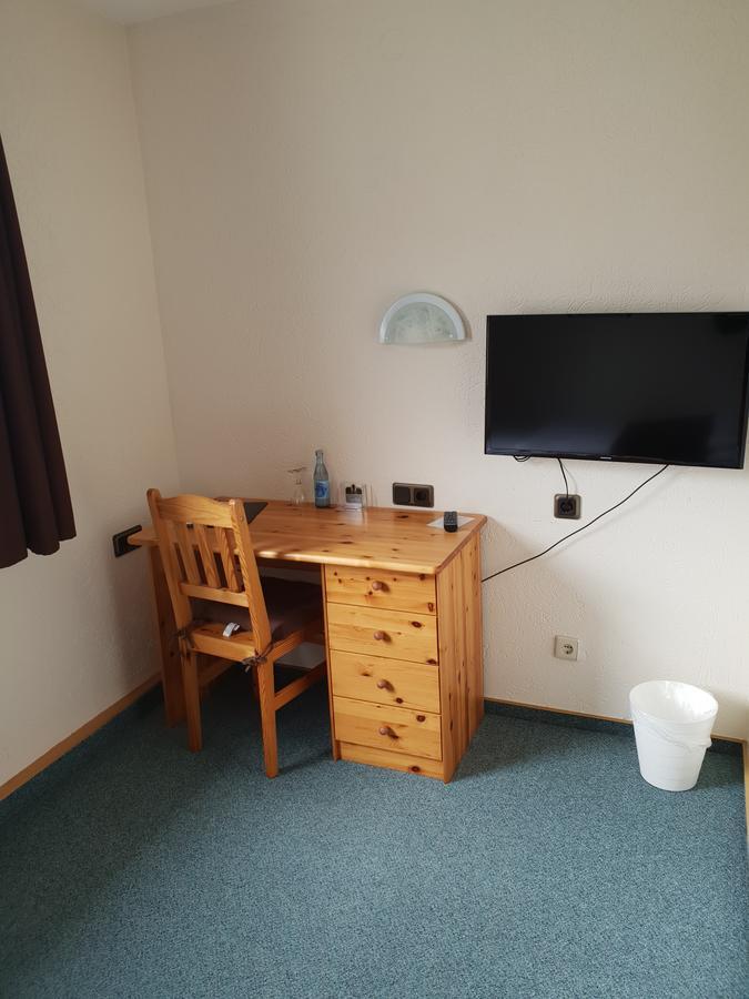 Hotel Gruener Baum Bretzenheim エクステリア 写真